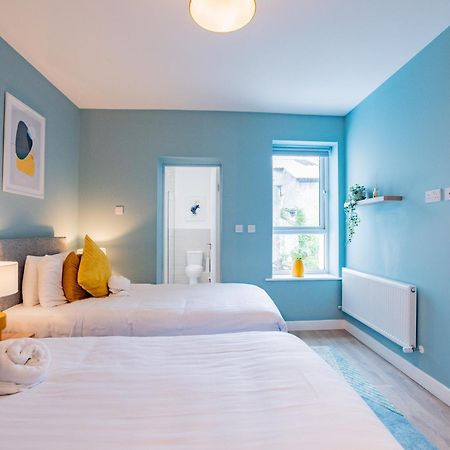 The Large Group House -Sleeps 21 Βίλα Δουβλίνο Εξωτερικό φωτογραφία