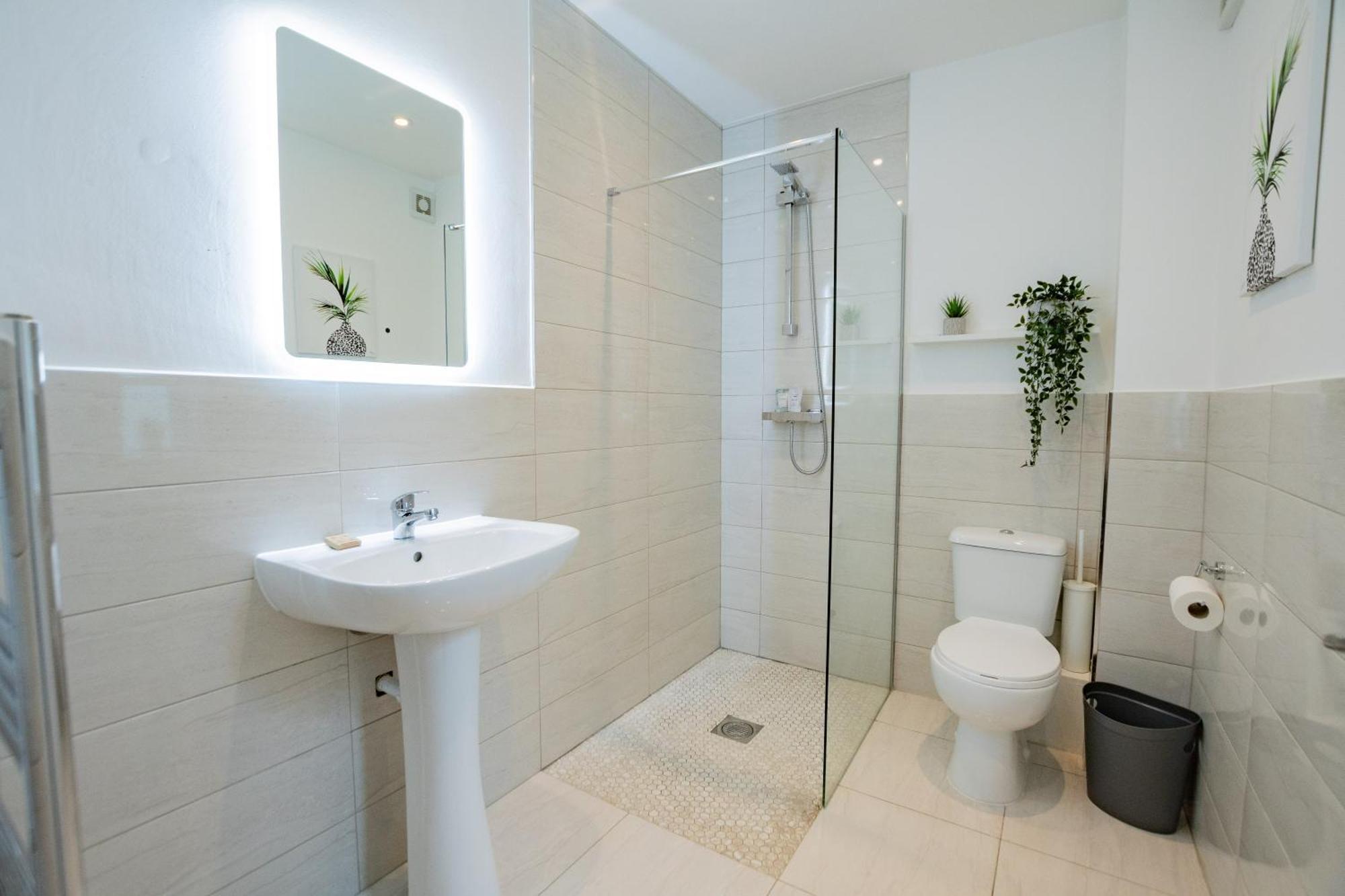 The Large Group House -Sleeps 21 Βίλα Δουβλίνο Εξωτερικό φωτογραφία